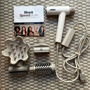Shark SpeedStyle HD332 hair dryer + 4 attachments